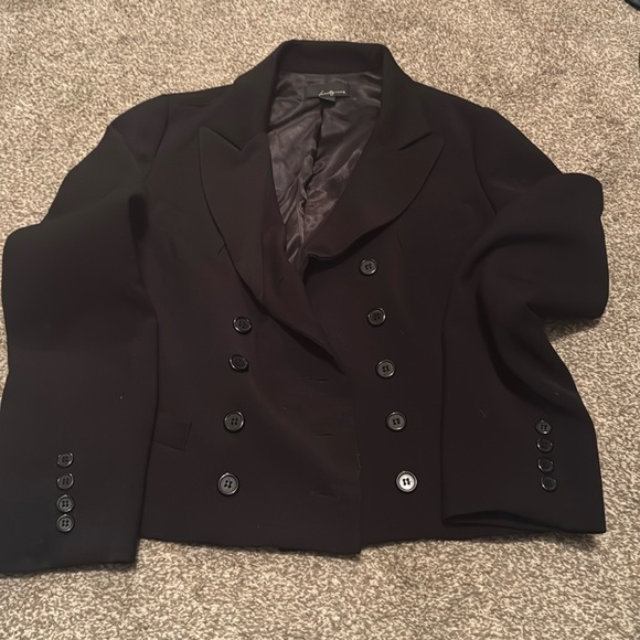 Blazer - Picture 1 of 1